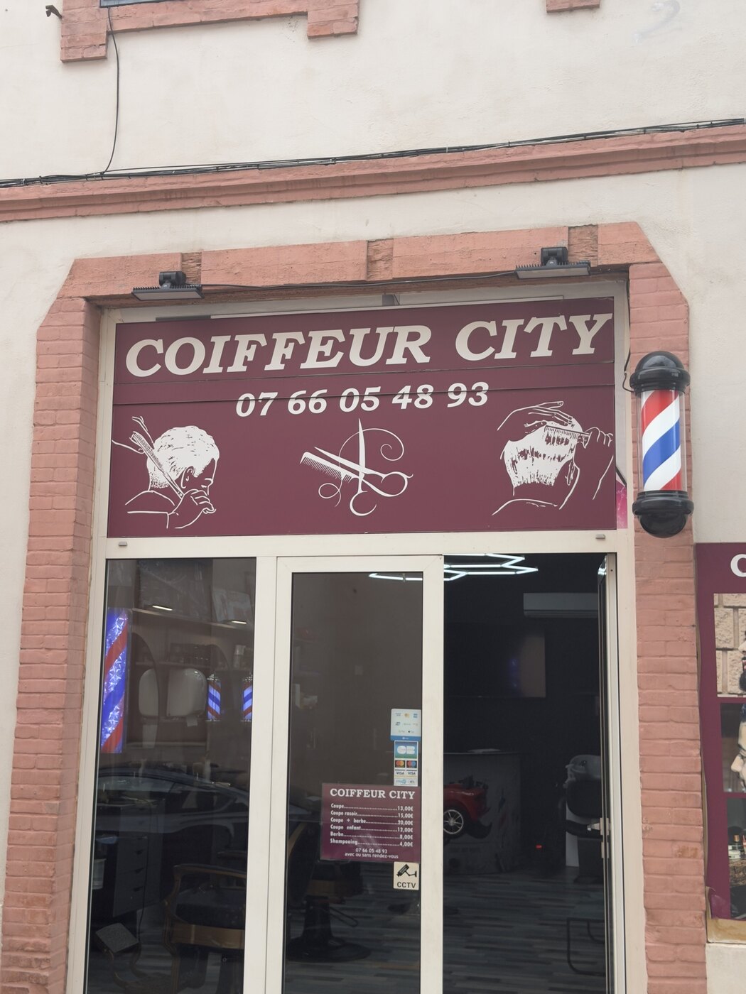 Devanture du salon Coiffeur City, 9 rue du Pré à Montauban
